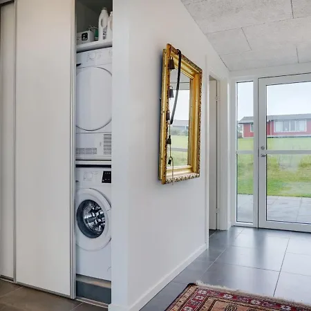 Anniina - 200m From The Sea In Djursland And Mols By Interhome * Knebel